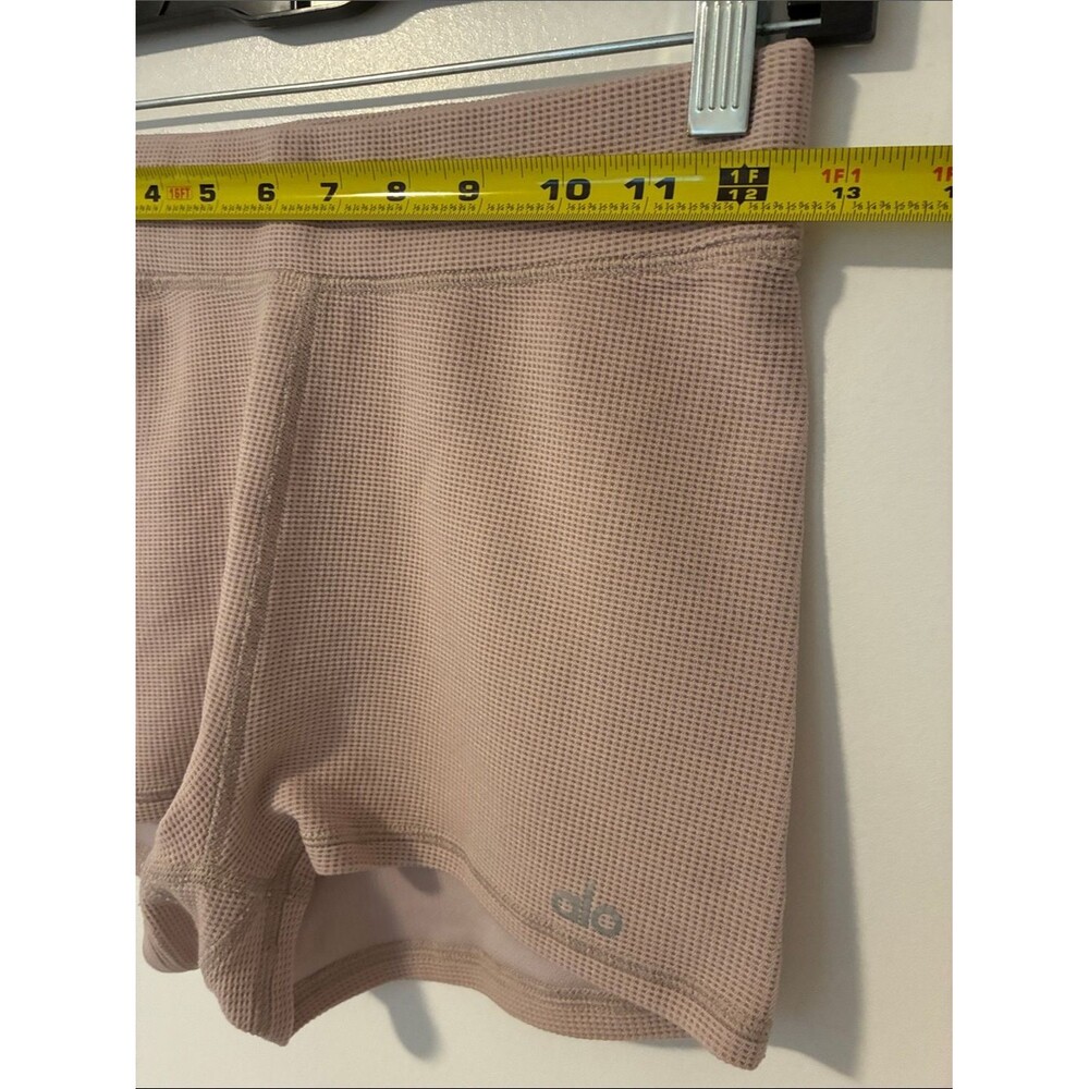 Alo Yoga Microwaffle Pleasant Boyshort Light Pink - Picture 4 of 9